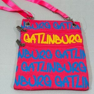 Robin Ruth Crossbody Purse Bag Gatlinburg Tennessee Hot Pink Electric Blue 6x8